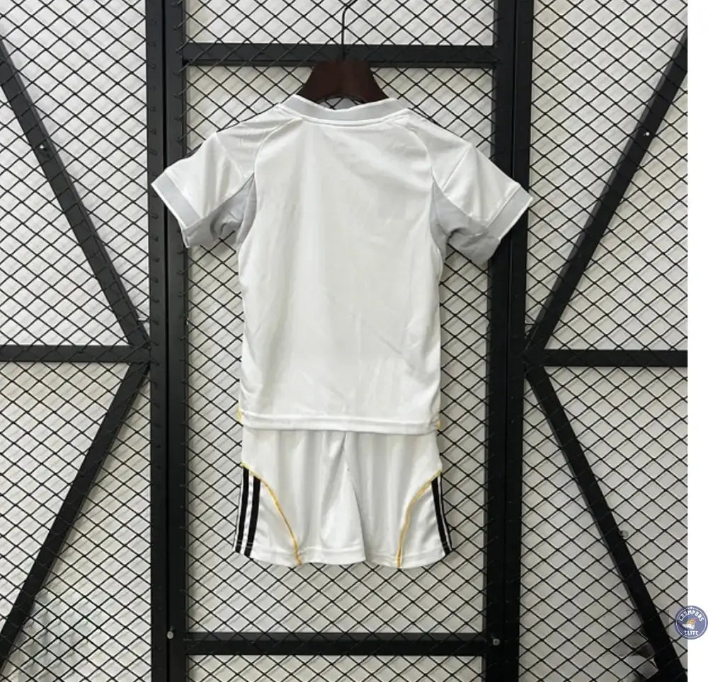 Kits Enfants Real Madrid 2025/26 Domicile